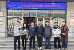 步拓宽校地合做渠道